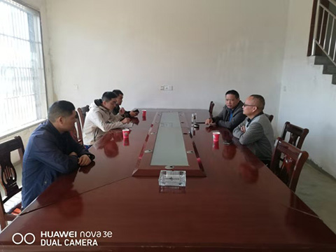 處領(lǐng)導(dǎo)對G530-2標(biāo)一工區(qū)進行安全生產(chǎn)大檢查